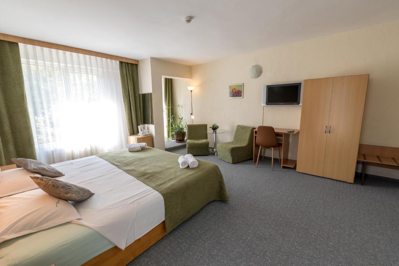 Noviz Hotel 3*