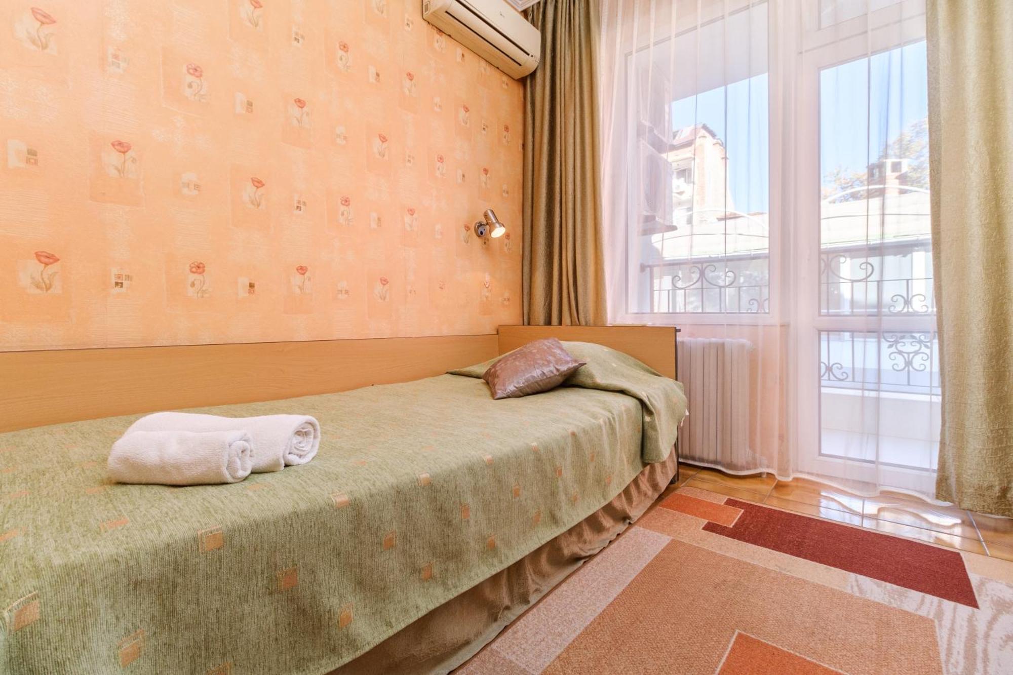 Noviz Hotel 3*
