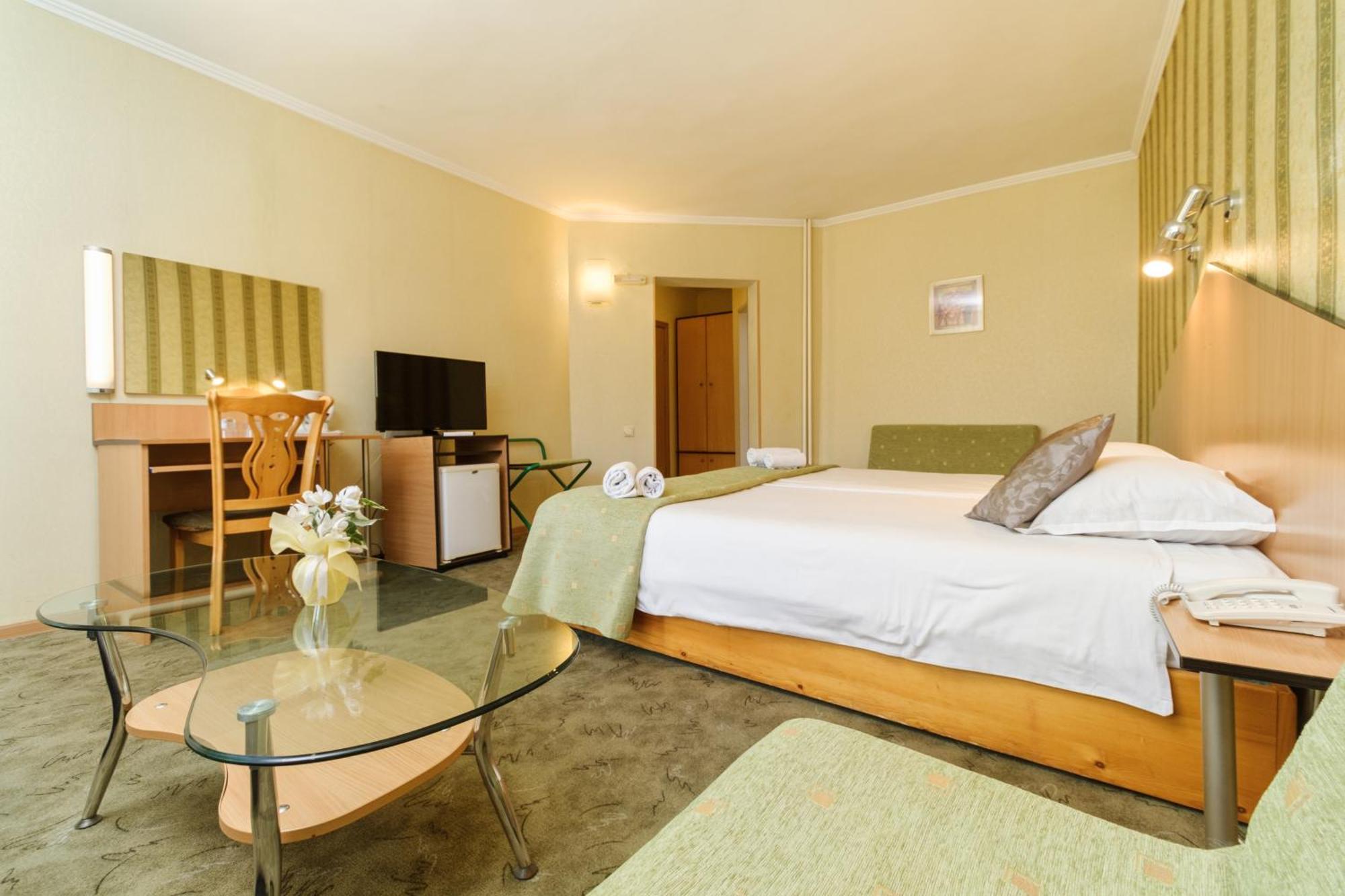Noviz Hotel 3*