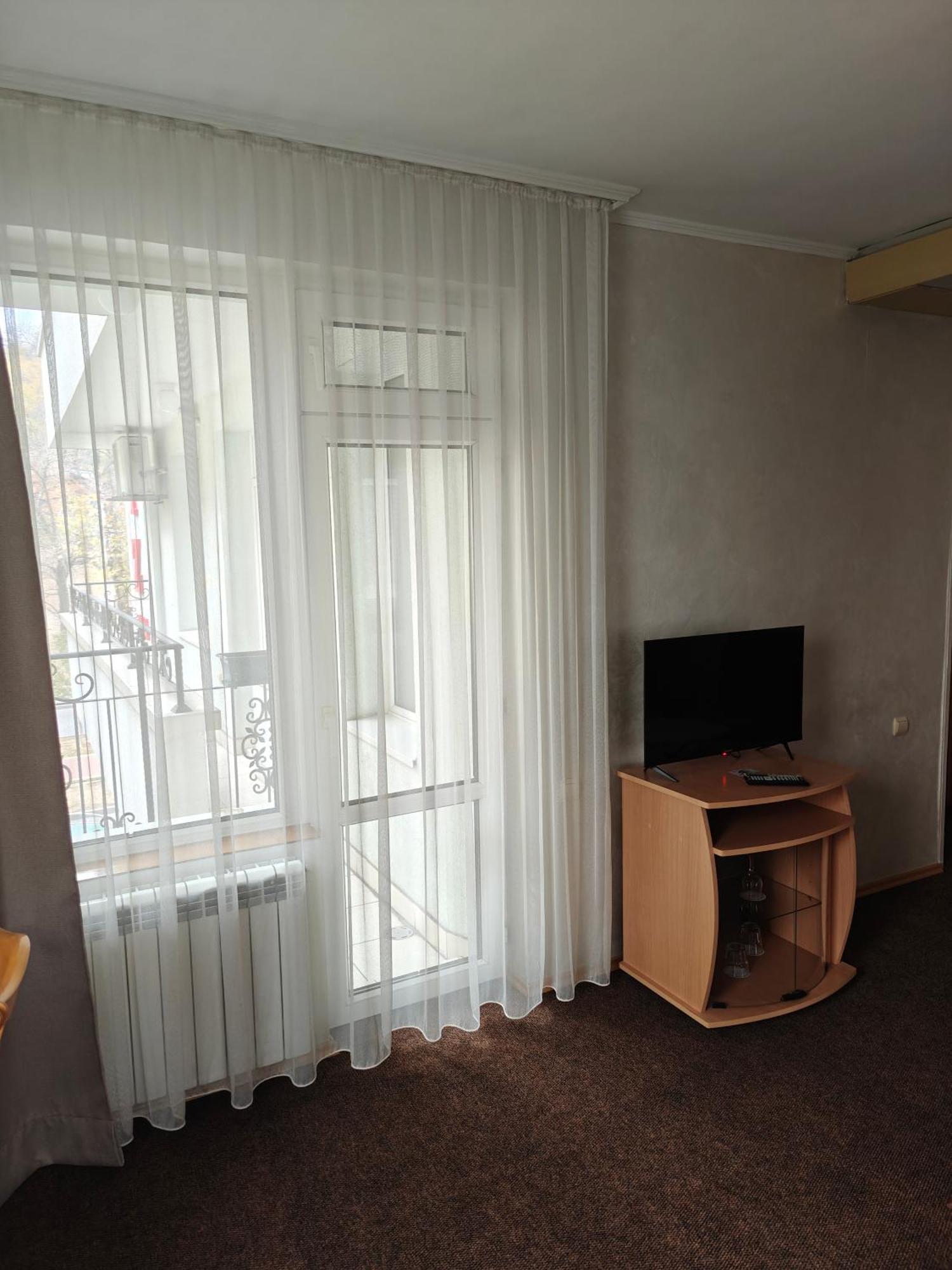 Hotel Noviz 3*